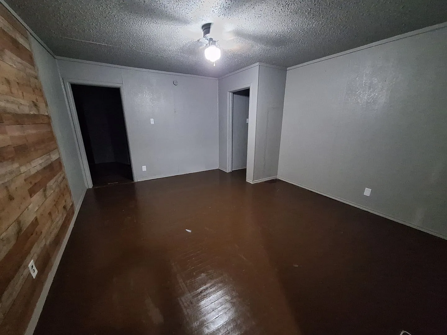 4 bedroom, 1.5 baths — Photo 3
