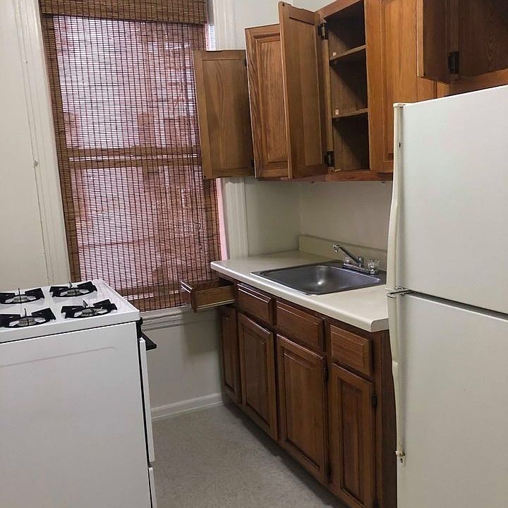 2nd image of 1405 71st St APT B4