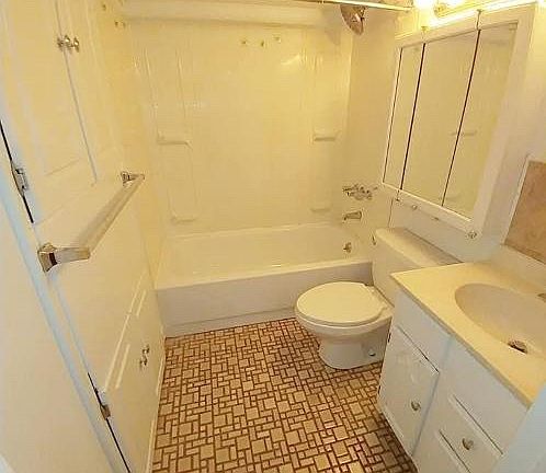 2nd image of 83 N Lawn Ave #Basement