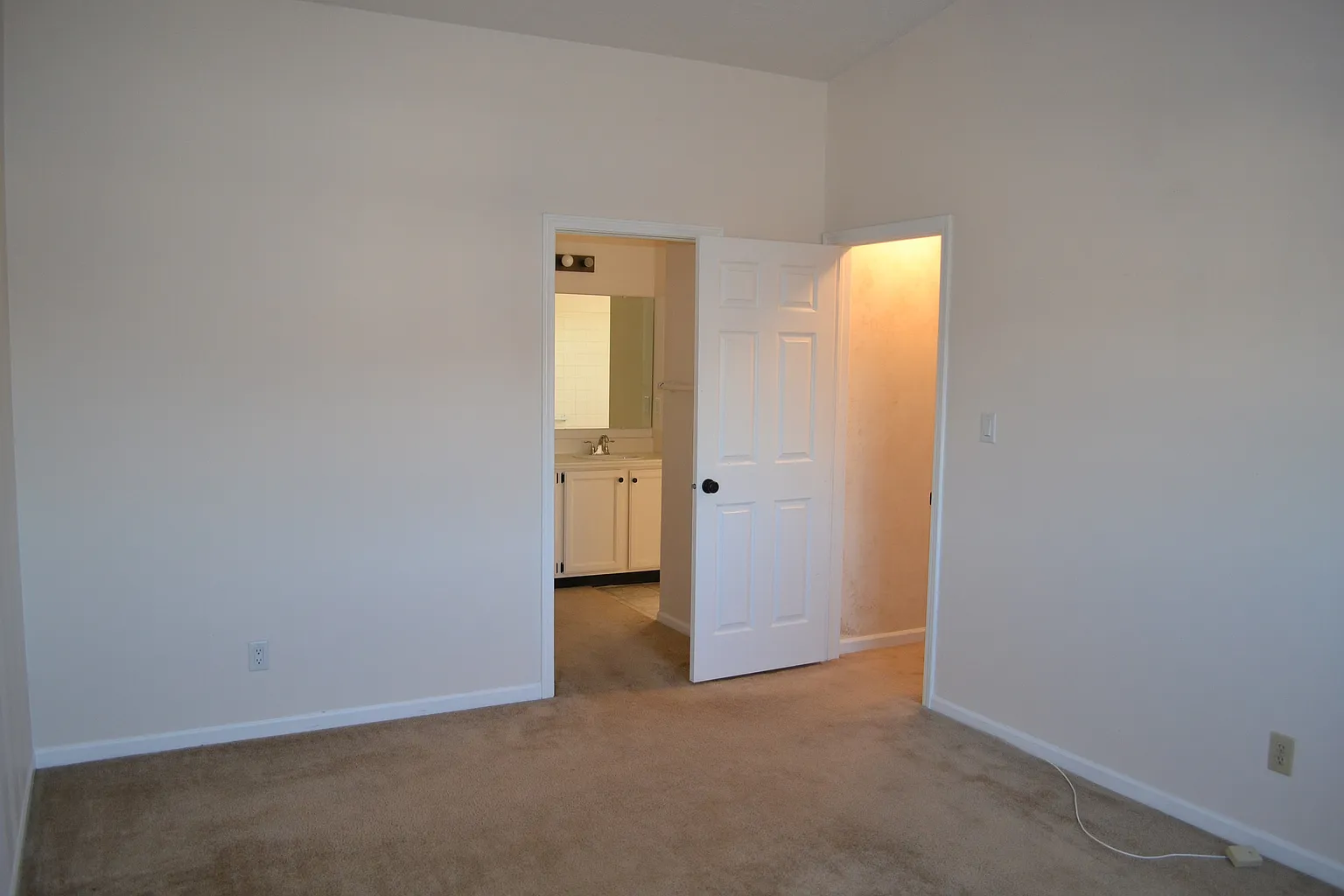 8515 Pine Tree Blvd photo 1