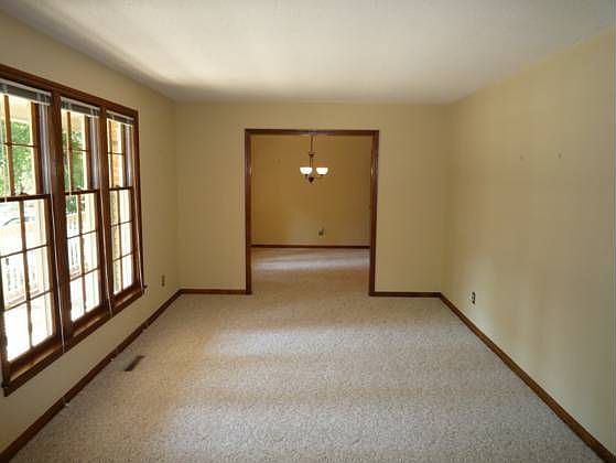 2nd image of 111 Lake Harbor Dr