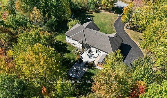 4th image of 524 Osmond Daley Dr