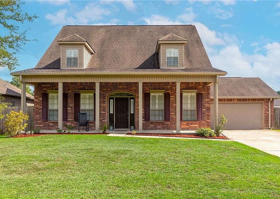 1st image of 428 Autumn Haven Cir