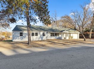 1 Oak Ln, Webster, MA 01570