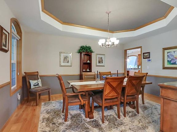 5th image of 15811 33rd Avenue Ct E