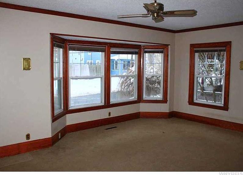 2nd image of 39 Harvey Ave