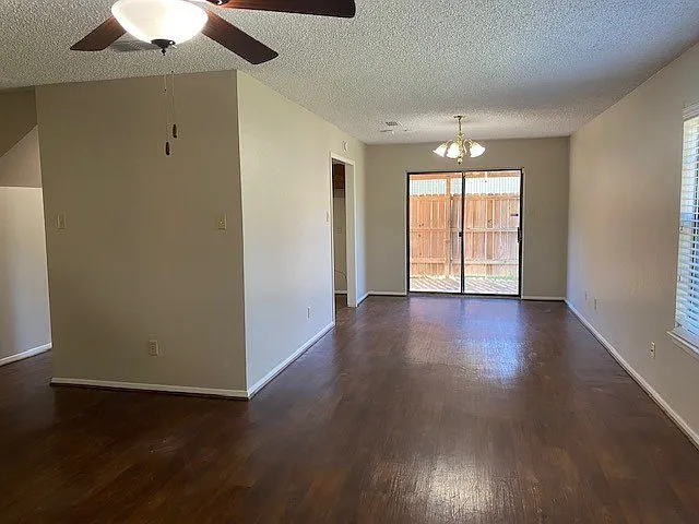 124 Linda Ln — Photo 7