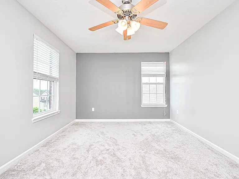8453 Forest Valley Dr — Photo 34