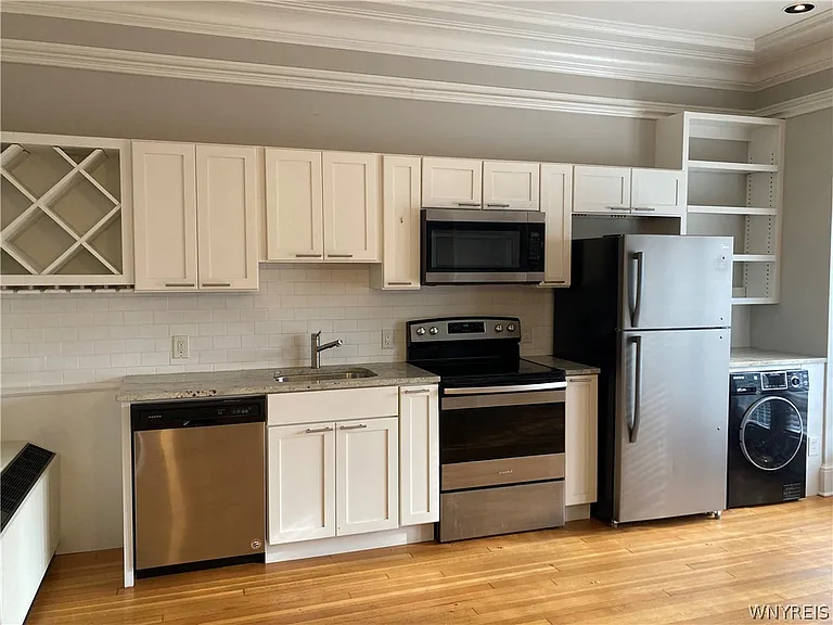 20 Tracy St #5 — Photo 10