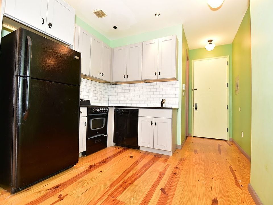 1st image of 209 W 135th St #3A