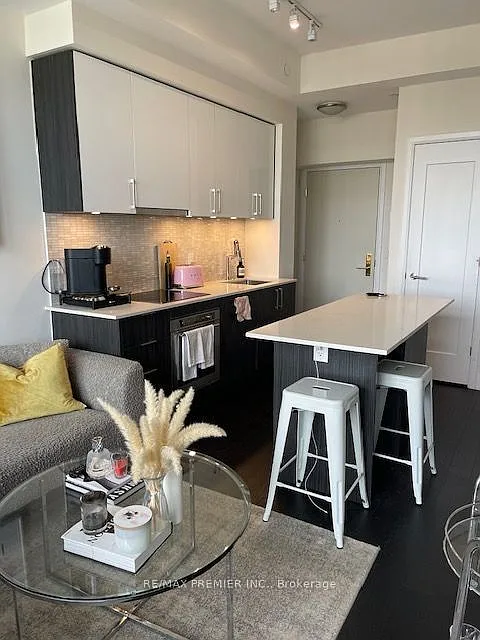 1 bed, $2,350 — Photo 4