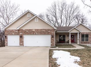 1131 Patsy Ln, O'Fallon, MO 63366