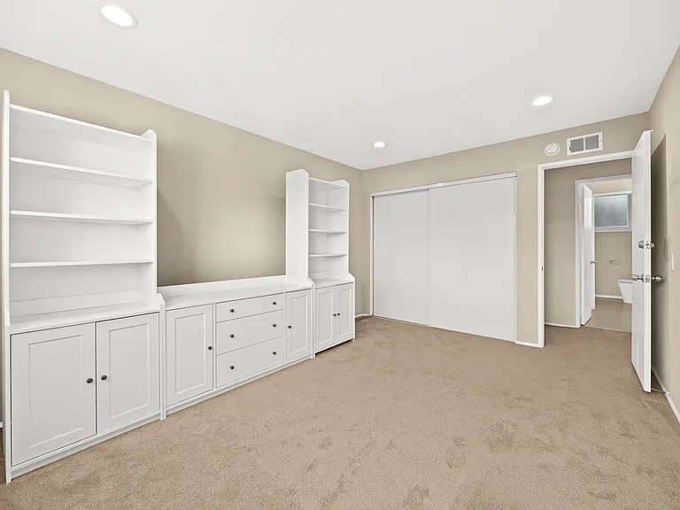 12110 Bowmore Ave — Photo 22