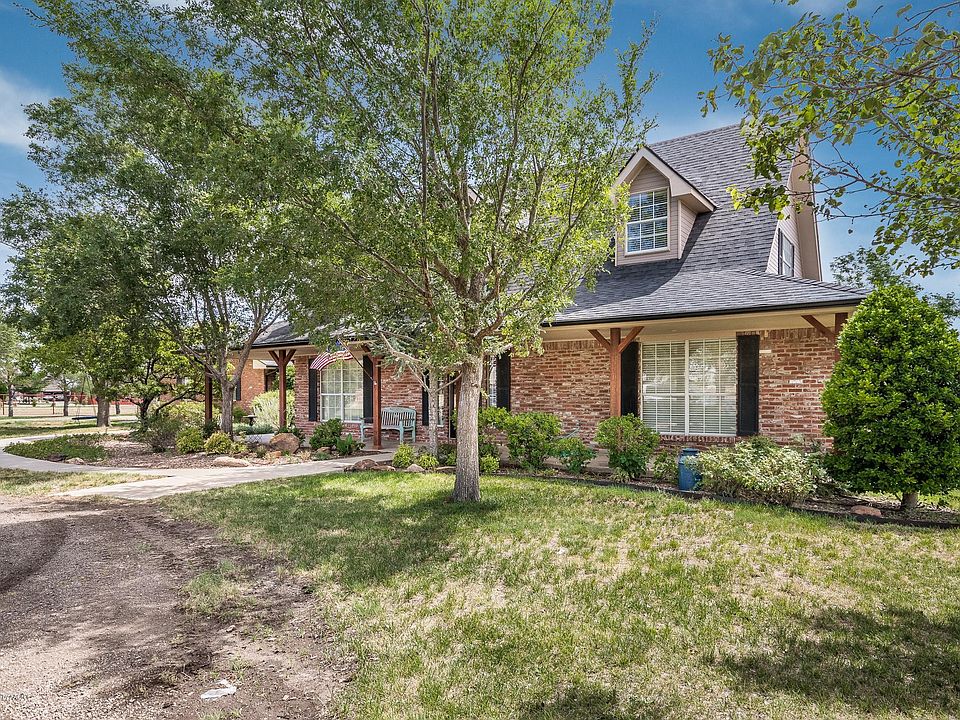1st image of 310 Country Club Dr