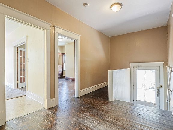 4th image of 1060 Grand Ave #6