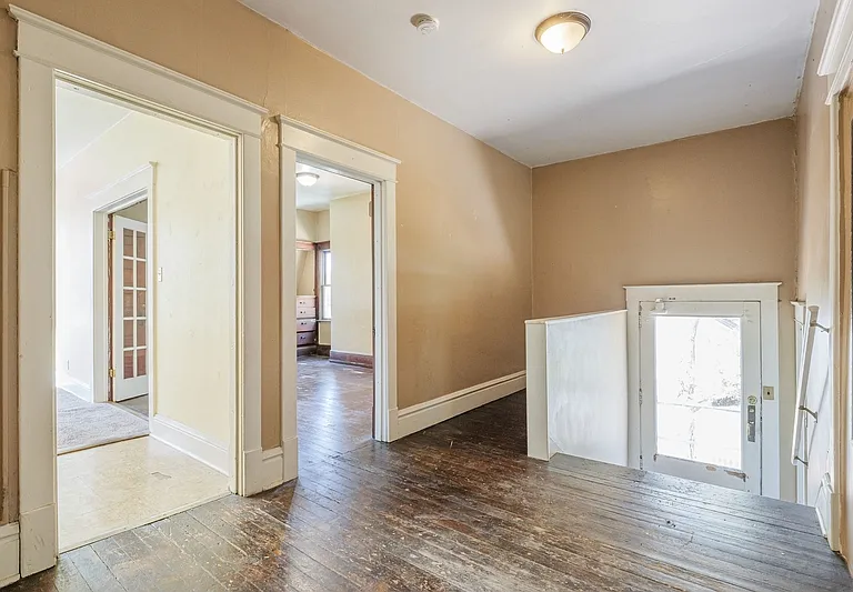 1060 Grand Ave #6 — Photo 4
