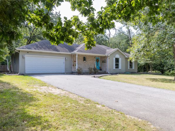 5293 E Honor Ave, Demotte, IN 46310