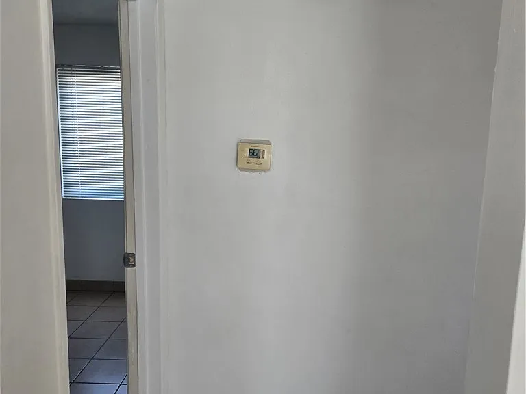 537 Calcaterra Cir #F — Photo 10