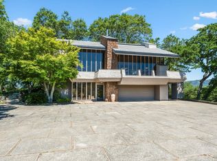 200 Breezewood Dr, Geyserville, CA 95441