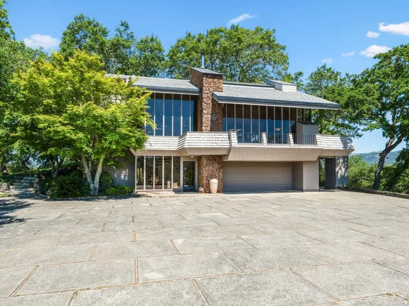 200 Breezewood Drive, Geyserville, CA 95441