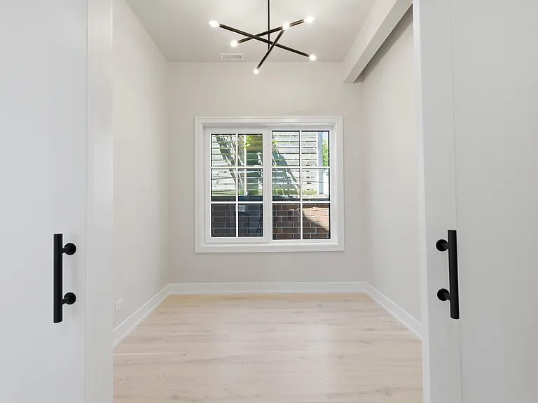 648 N Paulina St #CH — Photo 15