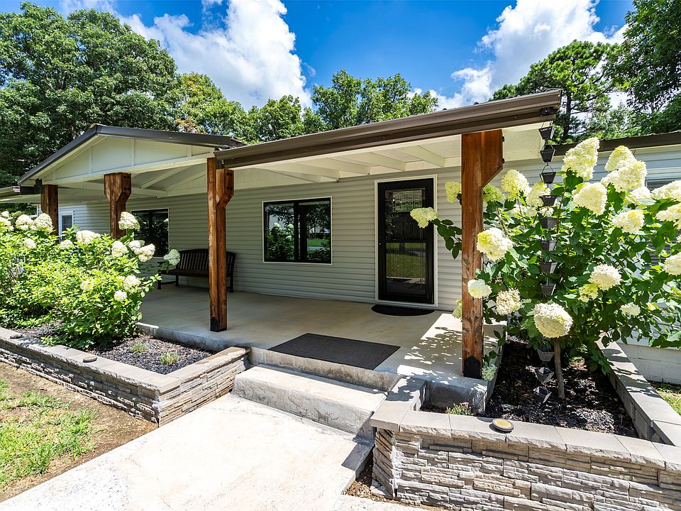 1st image of 394 Hidden Valley Dr