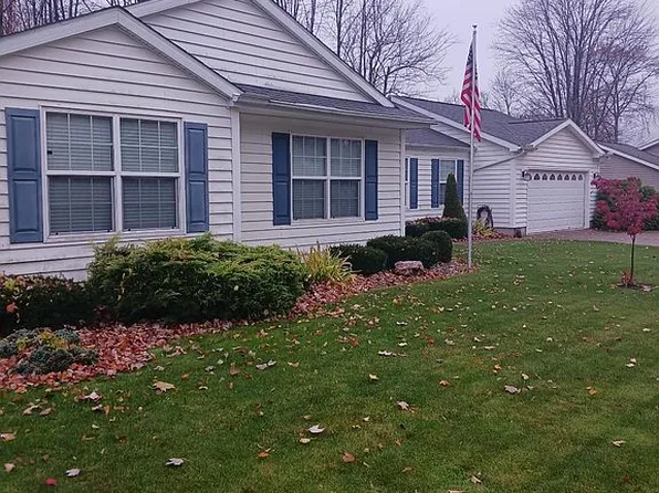 5272 Chianti Cir, Girard, PA 16417