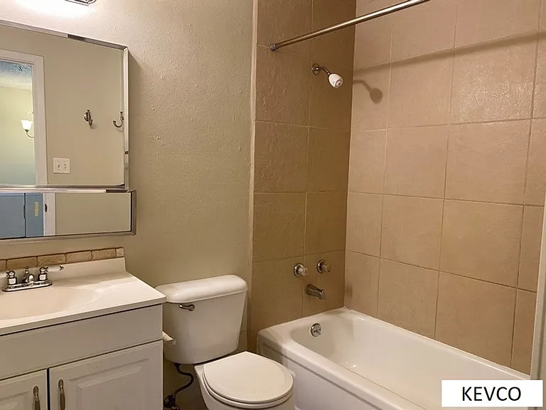 2506 Timber Ct — Photo 10