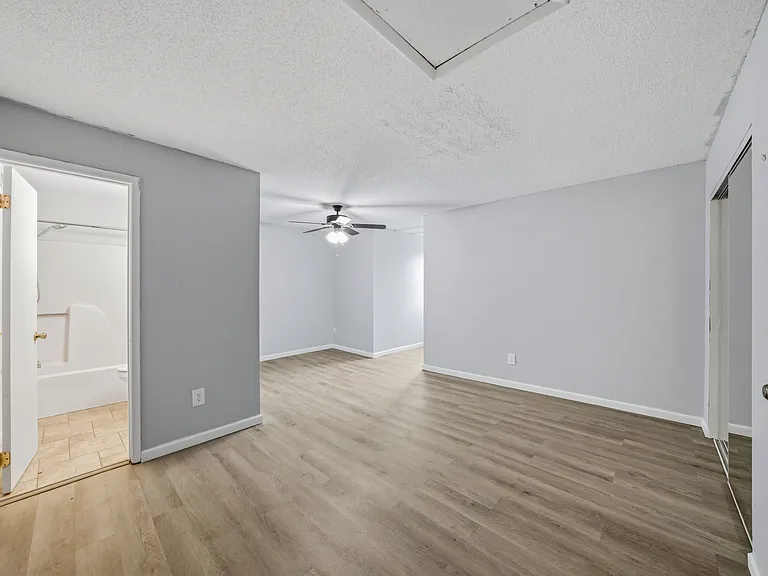 4433 Townhouse Way — Photo 7