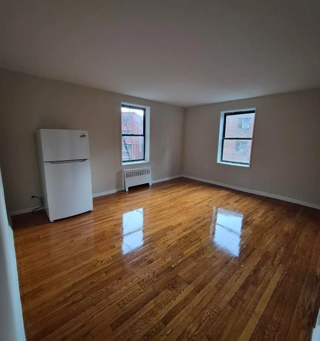 Studio, 600 sqft, $1,950 — Photo 2