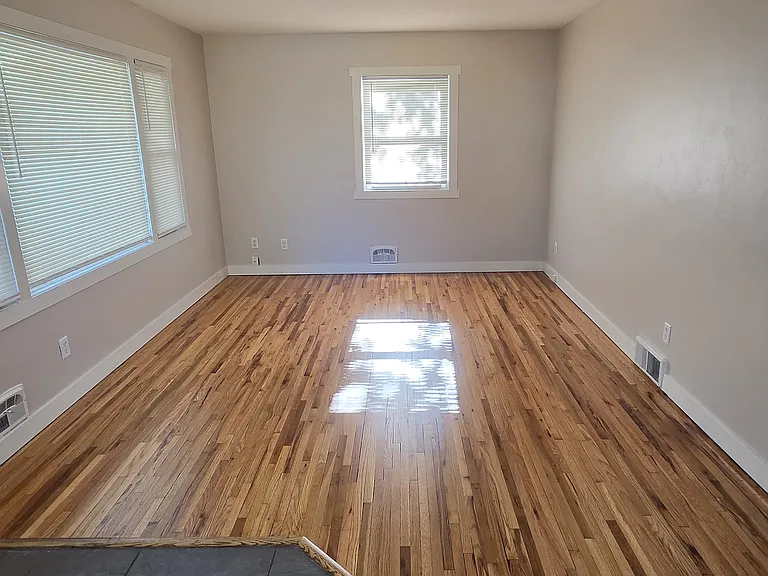1817 3rd St SW — Photo 3