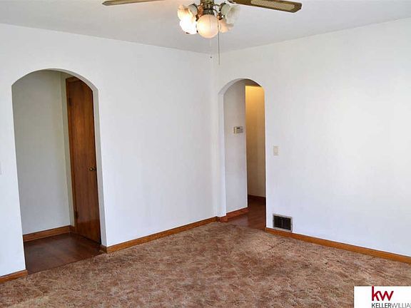 3rd image of 819 Avenue C