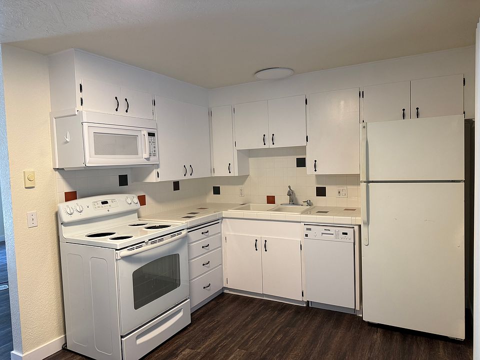 1st image of 2550 Ruddell Rd SE #101