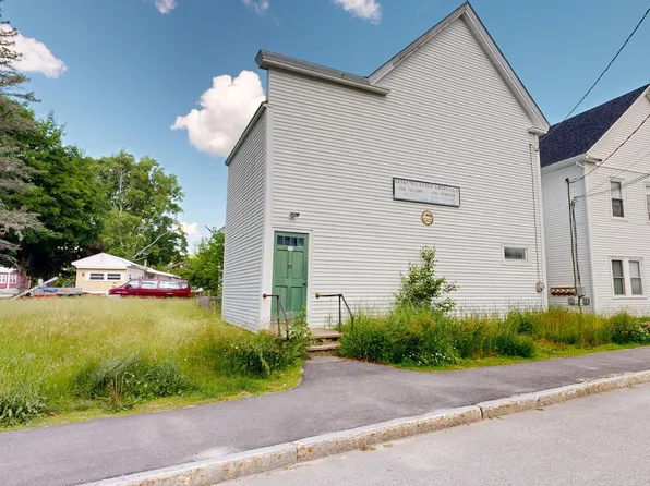 27 Village Street, Lisbon, ME 04250
