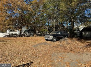 1302 Spruce St, Shady Side, MD 20764