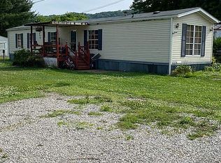 13 Hapi Day Park Rd, Winfield, WV 25213