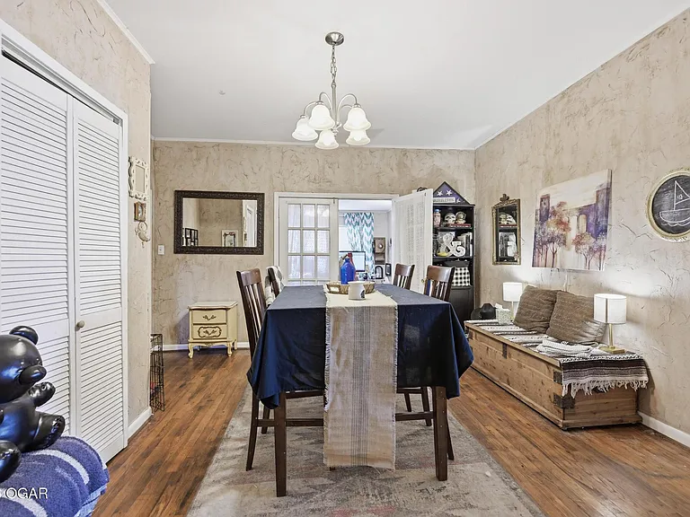 2127 S Joplin Ave — Photo 3