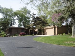 4483 S Clubview Dr, Adrian, MI