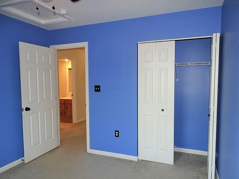 56 N Village Cir — Photo 27