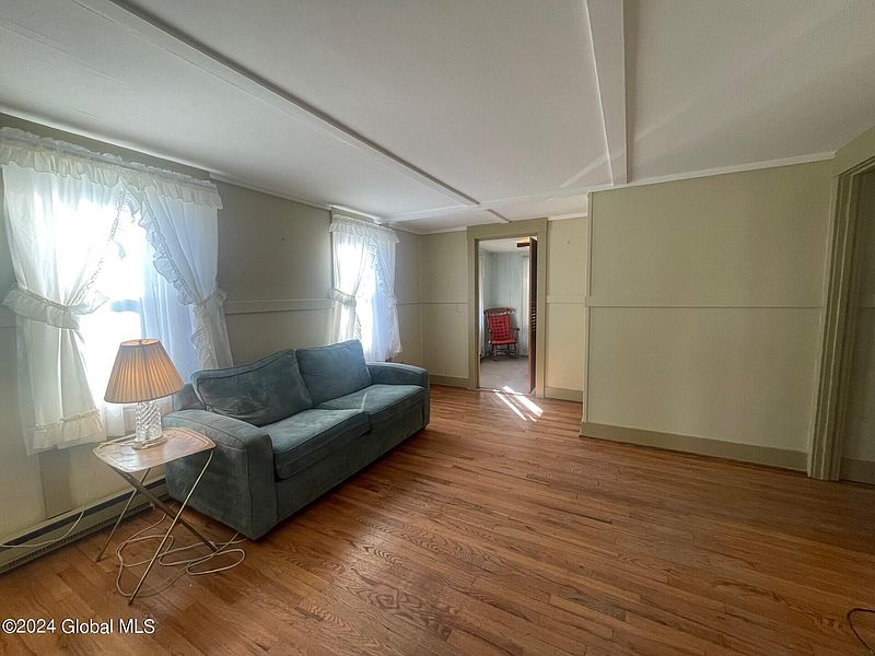 5th image of 245 Maryland Avenue