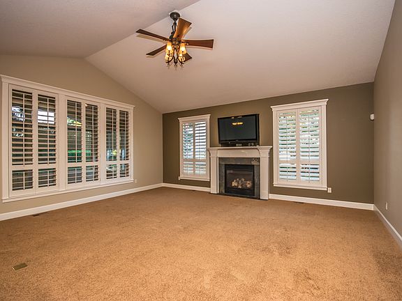 3rd image of 2115 SE 98th Ave