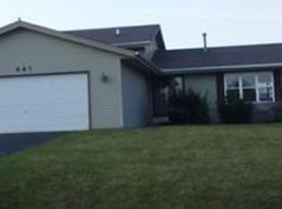 887 Quill Dr, Roscoe, IL 61073