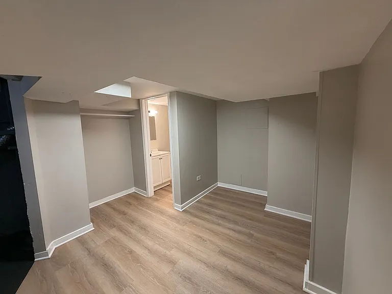 8339 S Hamilton Ave — Photo 12