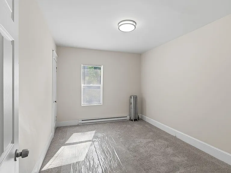 735 Union St — Photo 23
