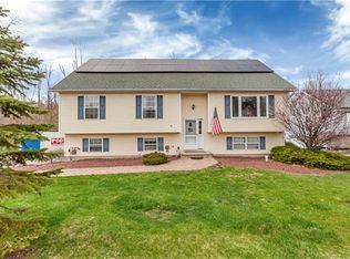 8 Berkeley Ct, Highland Mills, NY