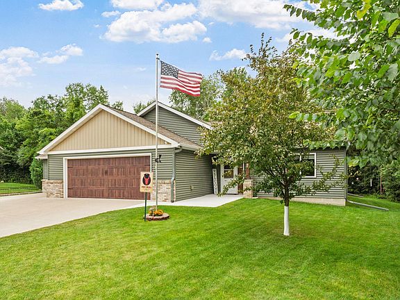 4th image of 308 17th Ave S