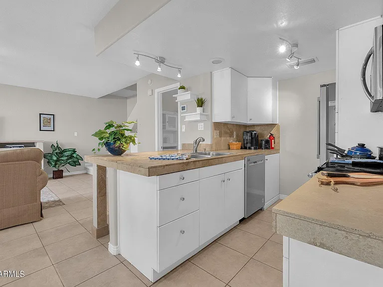 14247 N Boxwood Ln — Photo 26