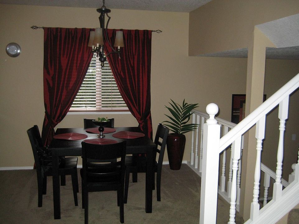 2nd image of 13447 NE Couch St
