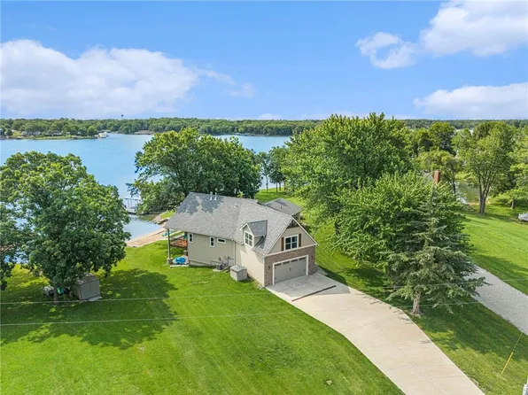 108 Lakeside Point, Gallatin, MO 64640