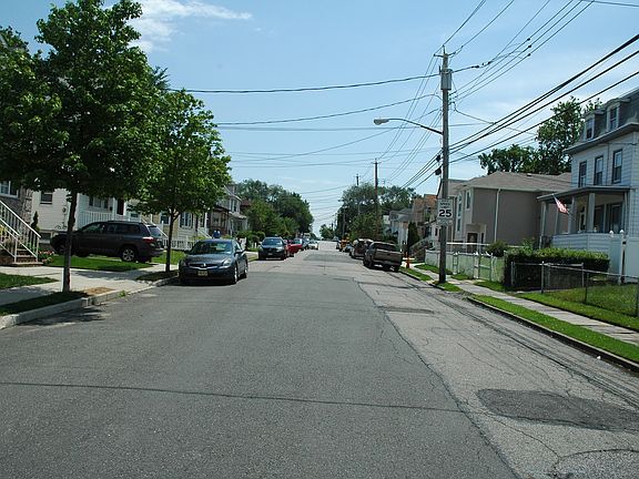 4th image of 47 Lake Ave